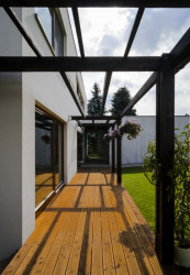 Dům ve Velkých Losenicí, Foto