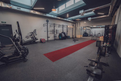 Studio Free Architects zrealizovalo v areálu bývalého brownfieldu ve Velkém Meziříčí fitness a wellness centrum Beauty&Beast.