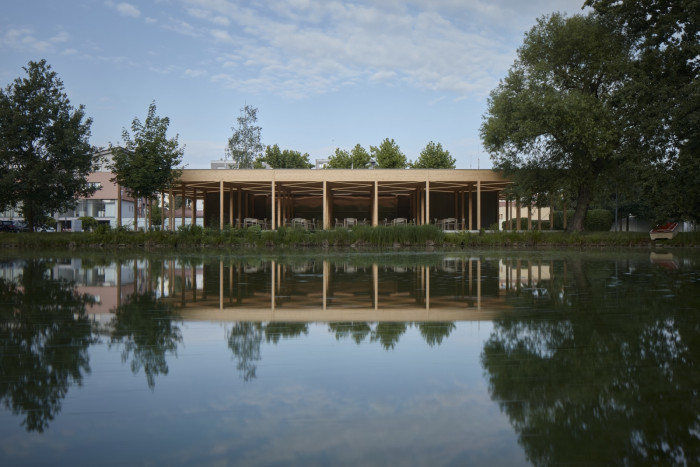 Restaurace v Českých Budějovicích od atelieru 111 architekti