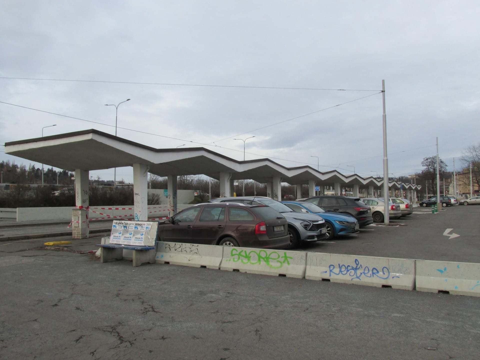 Přístřešky na Nádraží Braník