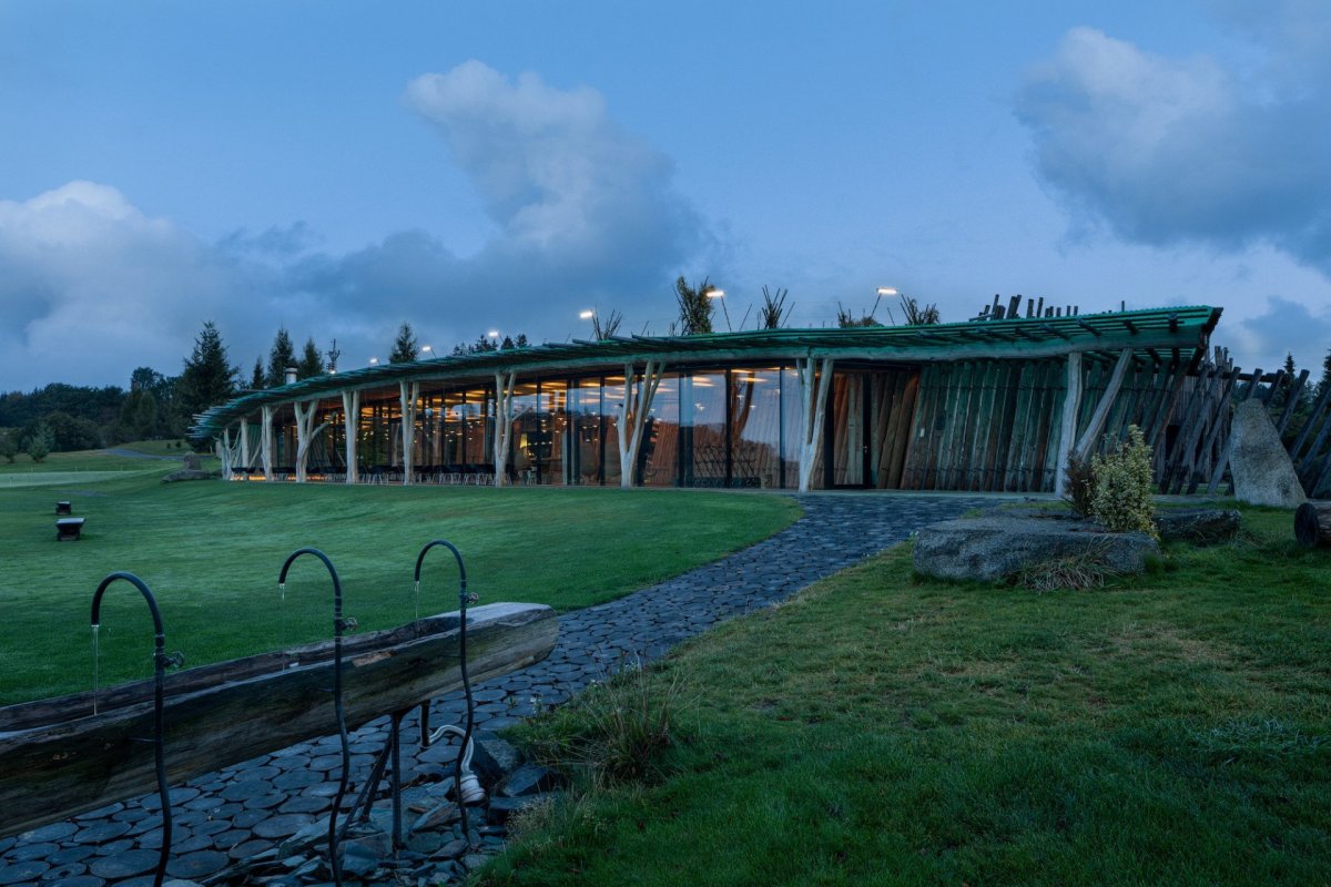 Golf Klub Čertovo břemeno, FIALA + NEMEC, foto z roku 2020