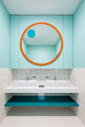 Interiér rehabilitačního centra CRIMED v Poděbradech od designérky Kateřiny Kersey a architektky Lucie Náhlovské