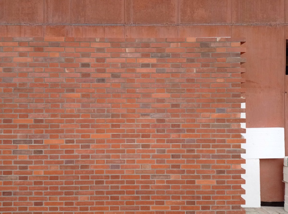 Budova Centrálních polytechnických dílen s Galerií města Pardubic v areálu Winternitzových automatických mlýnů v Pardubicích od ateliéru Šépka architekti