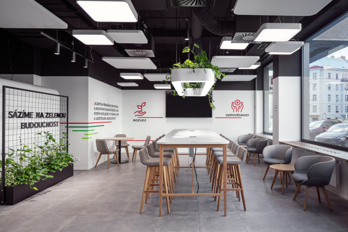 Pobočka Komerční banky v Praze od studia Reaktor