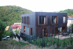 Pavel Hnilička Architekti, Terasový dům v Praze 5-Košířích – foto