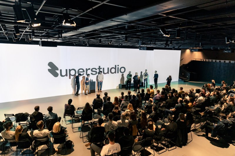 Do soutěže Superstudio se letos přihlásilo celkem 137 týmů, 17 nejlepších z celého Česka a Slovenska postoupilo do mezinárodního finále v Praze © Radek Úlehla