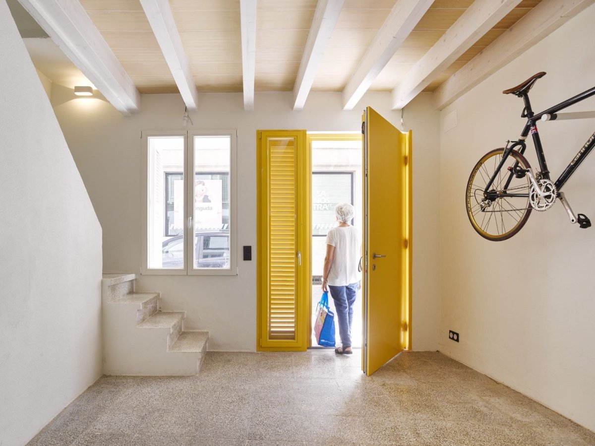 Činžovní dům Carrer Del Sol N° 3, KRESINGS