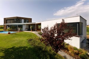 Rodinný dům v Ledenicích, Ateliér Vostracký