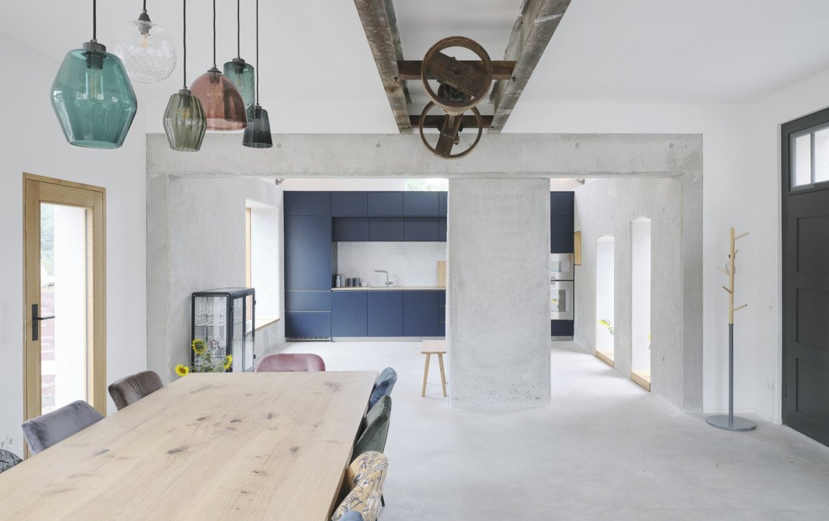 Architekt Marc Flick zrekonstruoval zchátralý dvůr v západním Německu