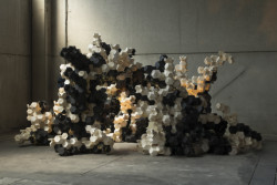 Ateliér architektury III se ve svých projektech soustřeďuje na testování nových metod navrhování. Úspěchy i nepřeberné množství projektů ateliéru sleduje výstava Souostroví / Archipelago 13 *A3, která se koná v Galerii UM.