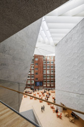 JKMM, kanceláře Vallila, centrální náměstí, foto