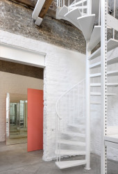 Přestavba budovy na obchod v Kortrijku, architecten de vylder vinck taillieu, 2016