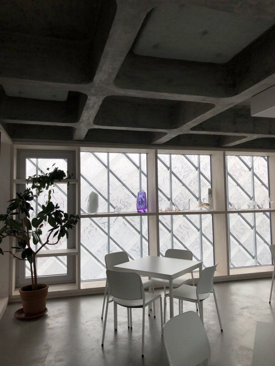 Sídlo firmy Lasvit v Novém Boru od architektonické kanceláře ov-a