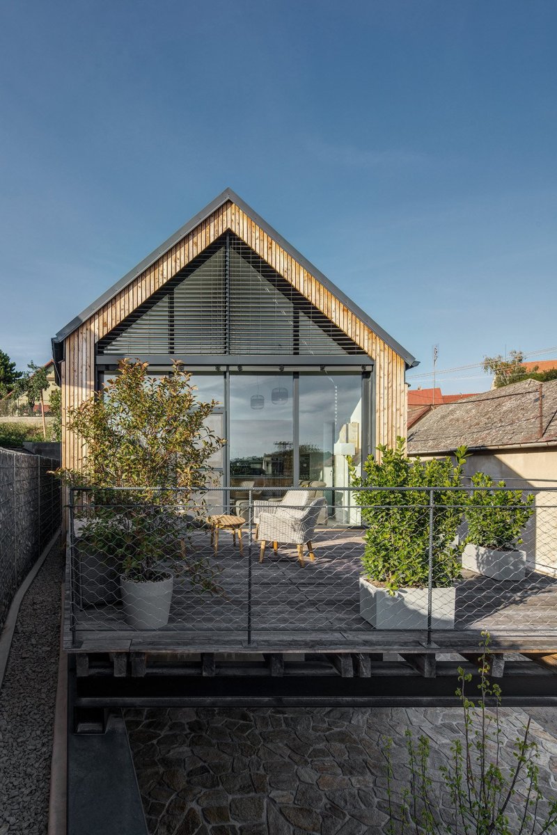 Boq architekti navrhli atriový rodinný dům na jižní Moravě