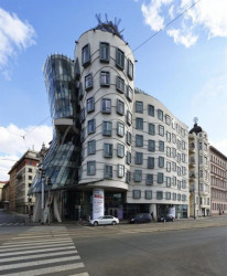 Tančící dům - foto