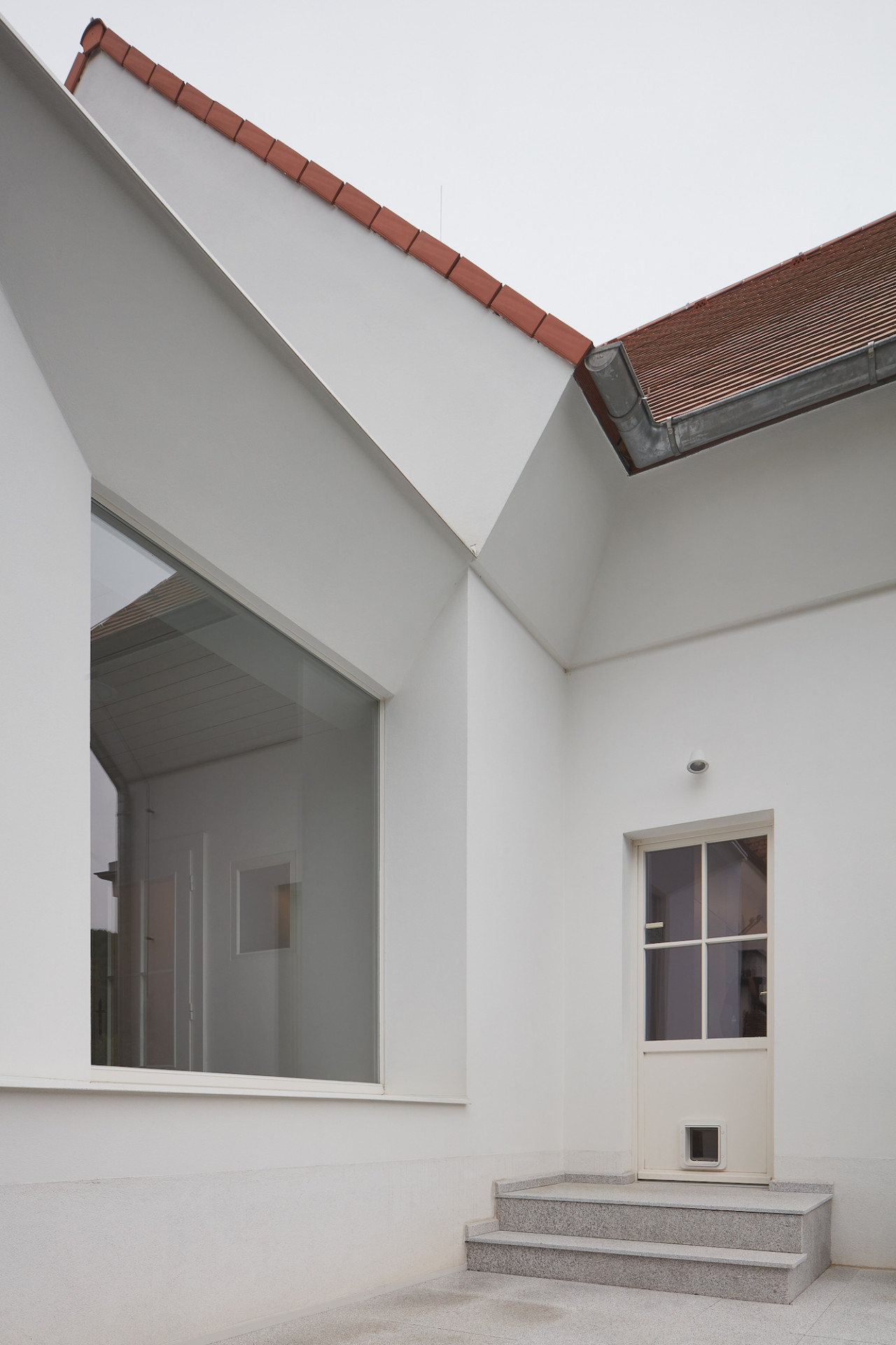 Vila s fontánou, Mjölk architekti