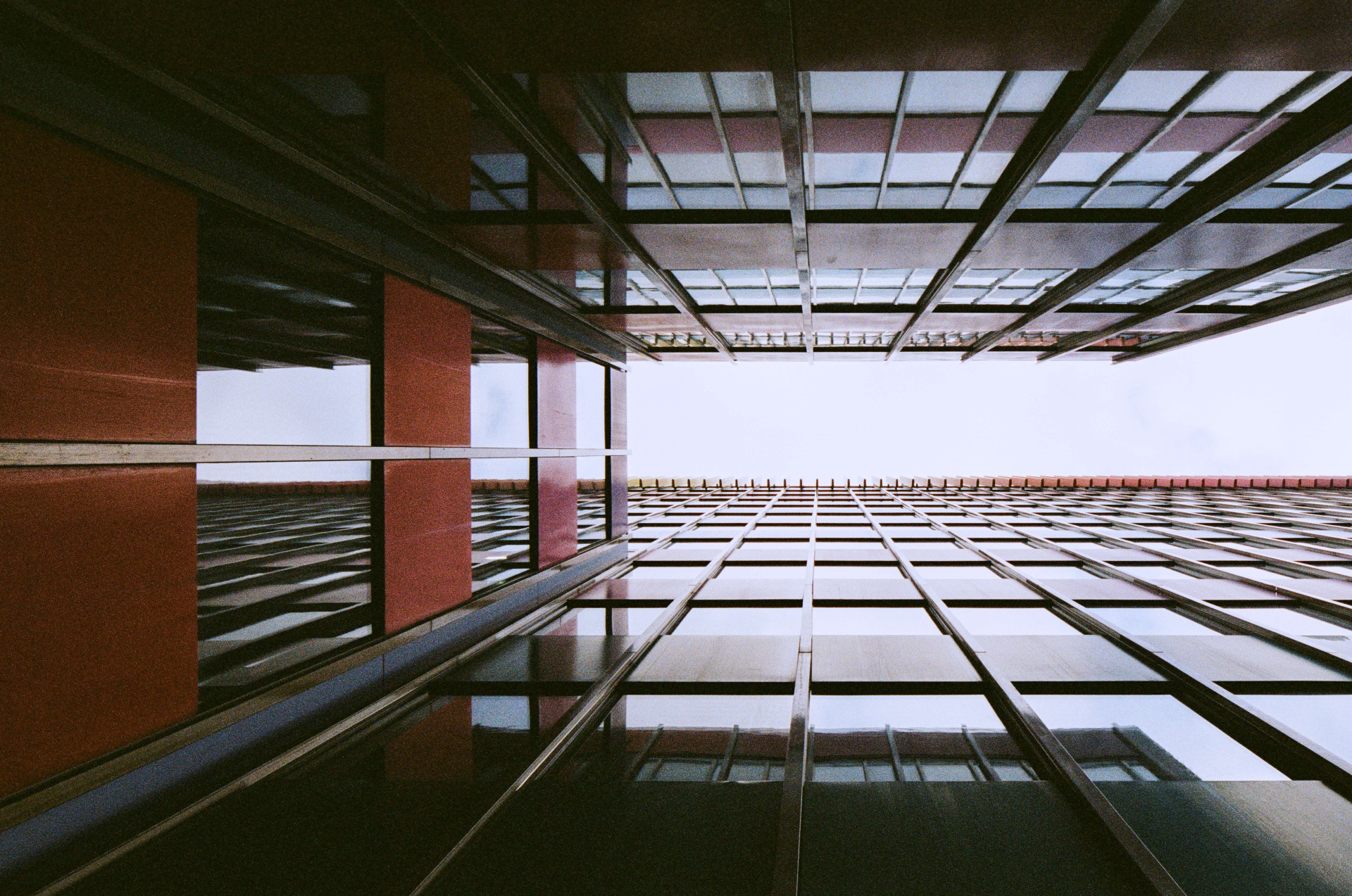 Ministerstvo kultury obdrželo v roce 2021 podnět na prohlášení Chemapolu kulturní památkou, nakonec ale ve věci nezahájilo ani příslušné řízení, nebyly k němu podle něj důvody. "Ze shromážděných podkladů shledalo ministerstvo řadu závažných skutečností. Rozsáhlé stavební úpravy interiérů, odstranění řady uměleckých děl z interiérů budovy, urbanistické nedostatky a rozsáhlý výskyt azbestu," píše se v prohlášení Ministerstva kultury ČR ze začátku prosince 2023. Jako jeden z podkladů k rozhodnutí byl použit právě i stavebně-historický průzkum od Josefa Holečka (st.) a kolektivu.