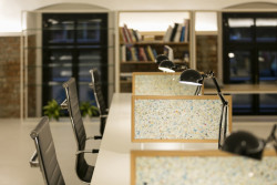 Vault 42, studio Raketoplán