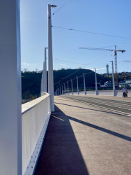 Nový Dvorecký most v Praze. Otevírá se 17. dubna.