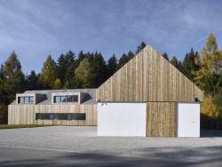 Lesovna poblíž Pacova od studia 20-20-ARCHITEKTI a VYŠEHRAD ateliéru