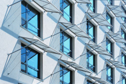 Hotel Josef (2002) v Praze od Evy Jiřičné/ AI Design