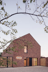 Rodinný dům na kraji Plzně od studia Hlavatí architekti