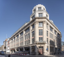 Northcliffe House v Londýně, budova z roku 1927.