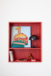 Vestavěné skříně z olejované dýhy barevně propojují interiér. (JanskyDundera, Rekonstrukce prvorepublikového bytu)