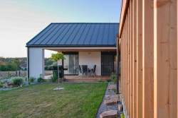 Dům na Písecku pro tříčlennou rodinu