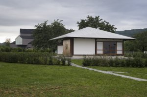 Nová budova kampusu od architekta jménem Kazuo Shinohara