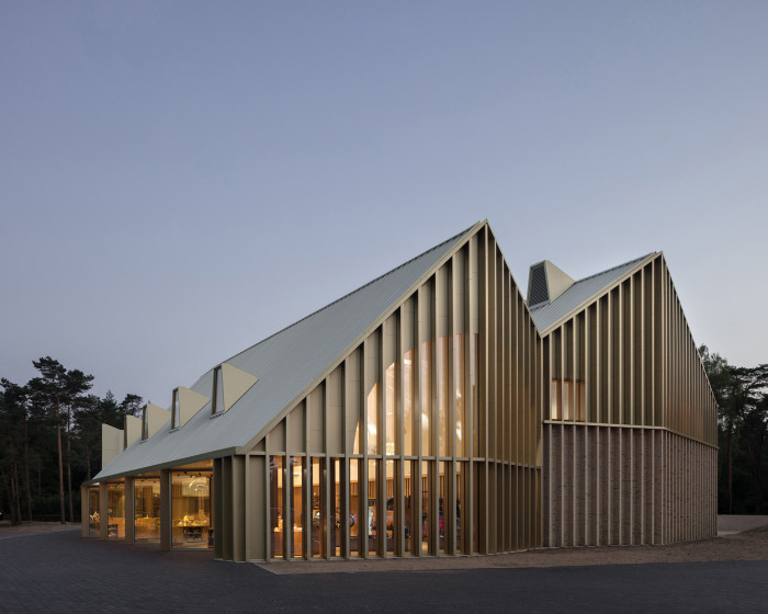 Návštěvní pavilon v národním parku Hoge Veluwe od dvou architektonických kanceláří De Zwarte Hond a Monadnock