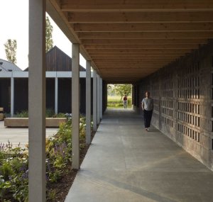 Buddhistické centrum Vajrasana od Walters & Cohen Architects