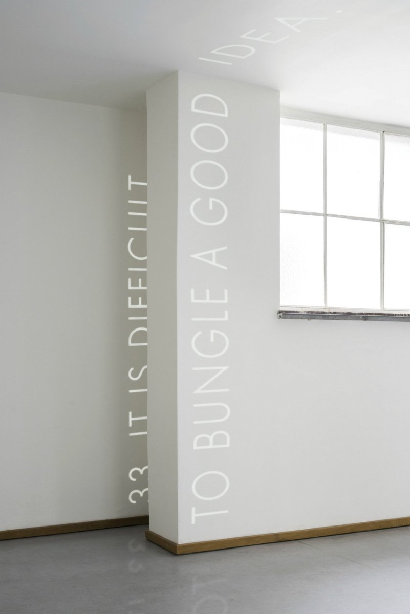 Instalace Věty po konceptuálním umění umělce Petra Duba. Foto: Studio Flusser