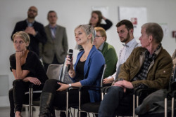 Přednáška Glenna DeRocha v centru DOX