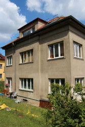 No Architects, Rekonstrukce prvorepublikového bytového domu, původní stav – foto