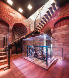 architekti chmelík & partneři, dostavba pokladny a rekonstrukce Bílé věže v Hradci Králové, exponát hodinového stroje, foto