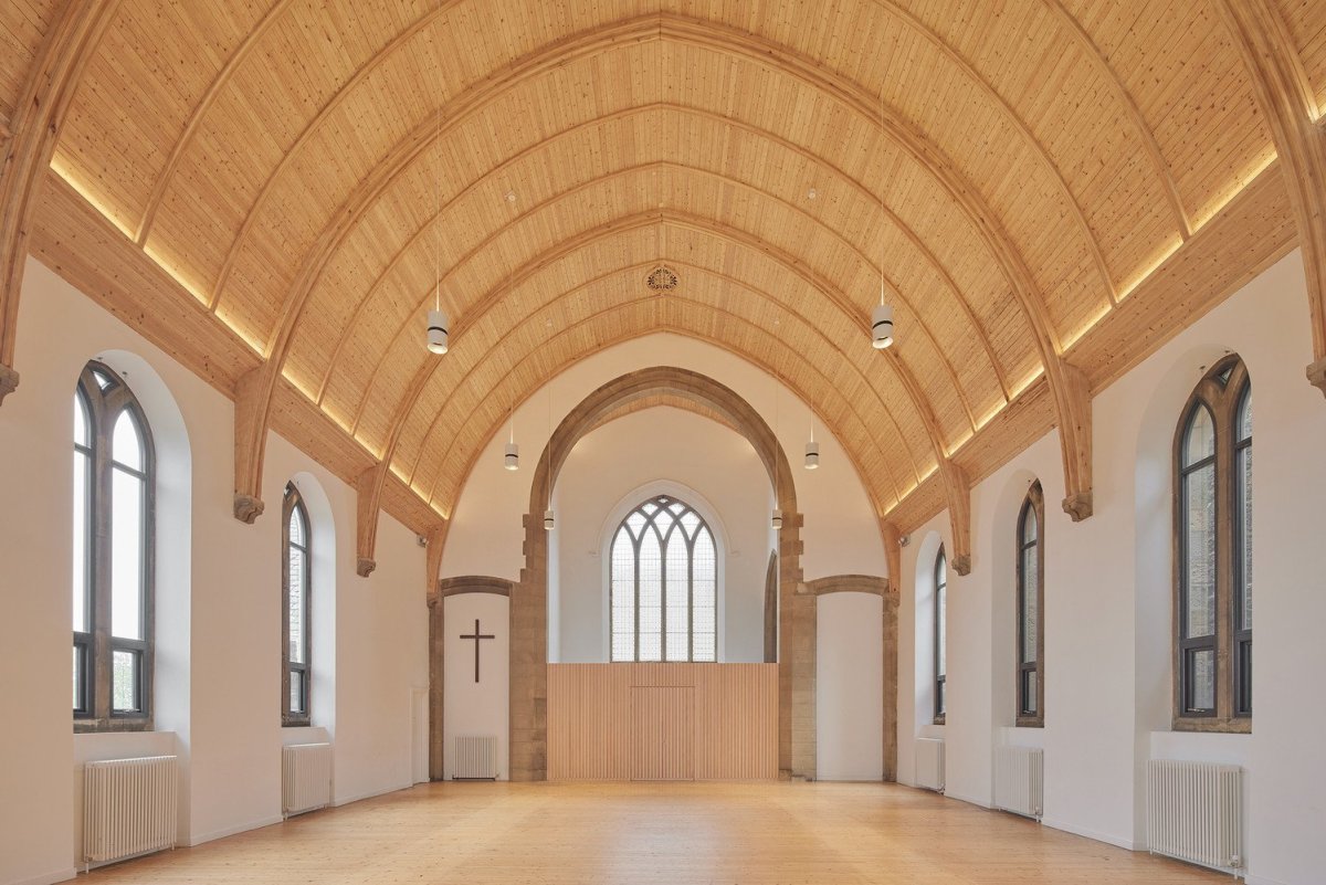 Greyfriars Charteris Center v Edinburghu od studia Konishi Gaffney Architects