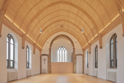 Greyfriars Charteris Center v Edinburghu od studia Konishi Gaffney Architects