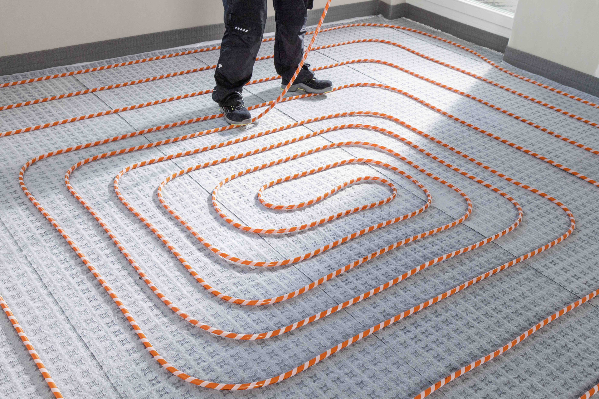 Společnost REHAU instaluje systémy podlahového vytápění po celé České republice