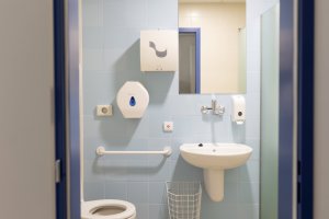 Pardubický kraj má nový pavilon urgentního příjmu. V orientaci zde pomáhají barvy.