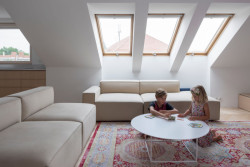 Podkrovní byt v Bratislavě, Kilo/Honč