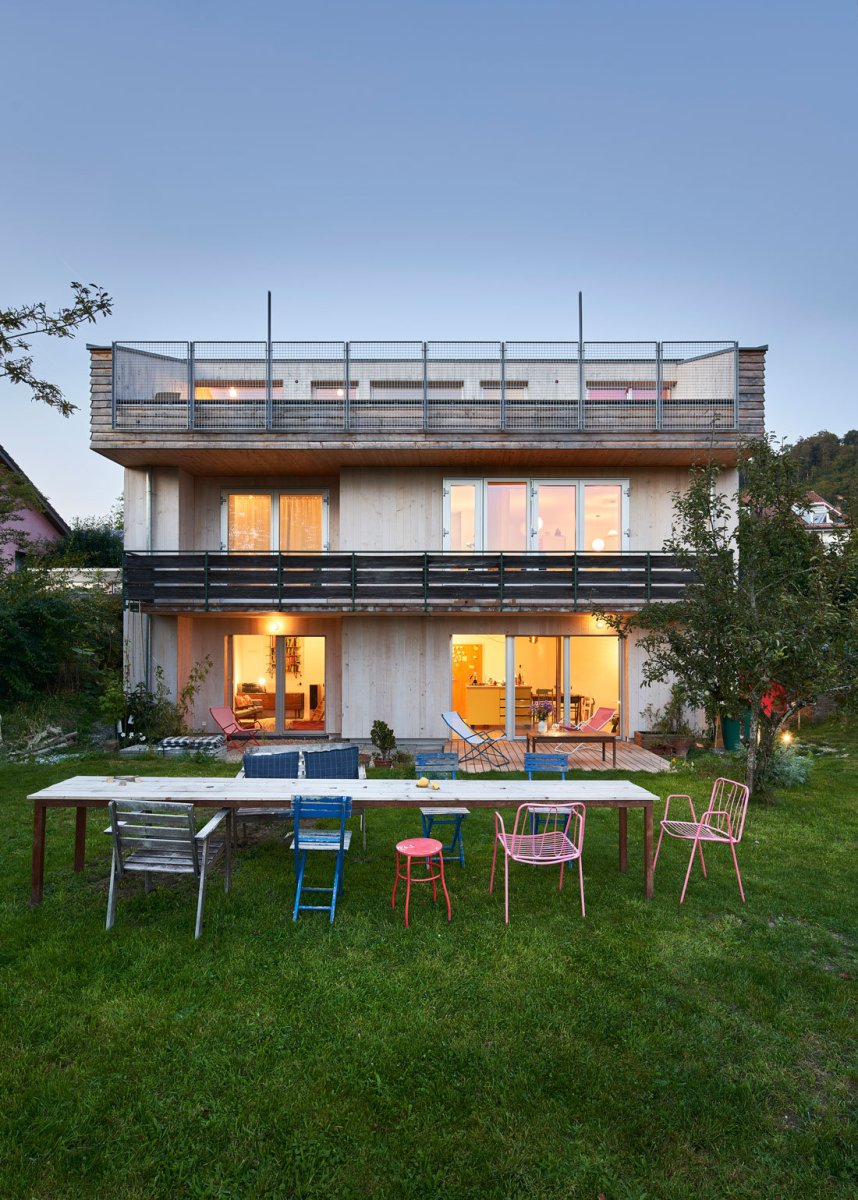 Haus W – přestavba rodinného domu na bytové jednotky od studia IFUB*.