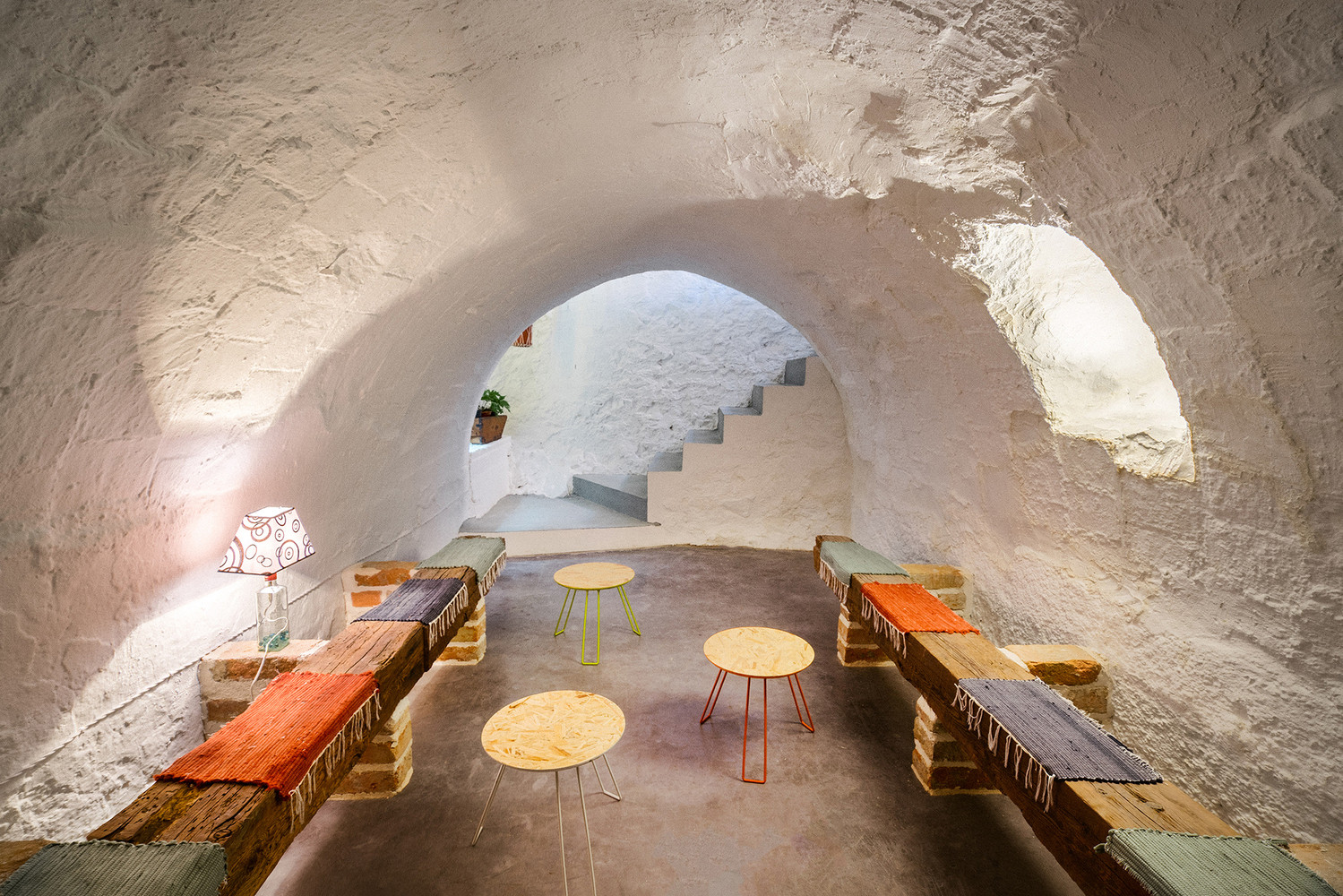 Proměna hospodářských staveb na bydlení, OOIIO architecture © OOIIO Arquitectura, josefotoinmo