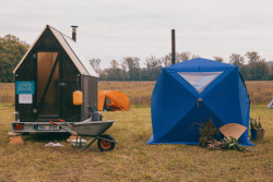22. března zavítá do Hradce Králové několika desítek veřejných, klubových, soukromých i pop-up pojízdných saun. Oslaví tak výročí 800 let od první písemné zmínky o městě.