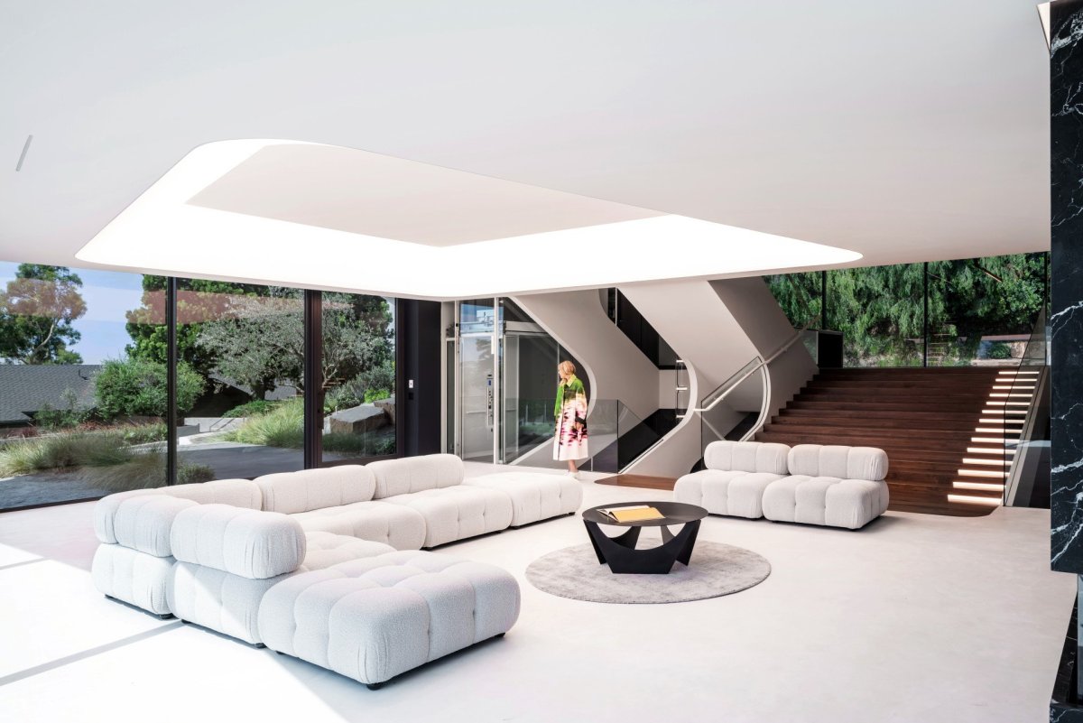 Architekti Arshia Architects navrhli luxusní vilu v Los Angeles