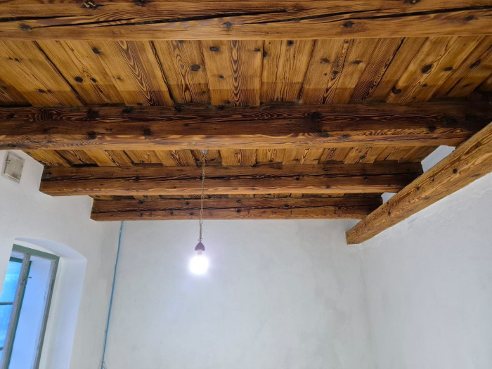 Hlinaři provádějí rekonstrukce historických budov, venkovských stavení i starších domů s důrazem na zachování původního charakteru