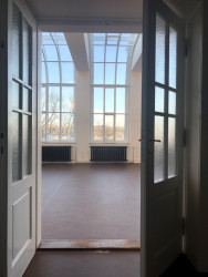 Škola architektury AVU v Praze po rekonstrukci podle návrhu Marcely Steinbachové a ateliéru Skupina