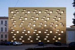 ARCHITEKT DR. KRONAUS, Soudní budova St. Pölten – foto