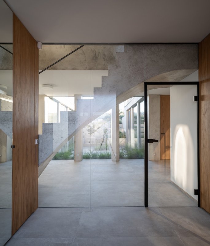 Rodinný dům s atriem, SENAA architekti / Václav Navrátil, Jan Sedláček