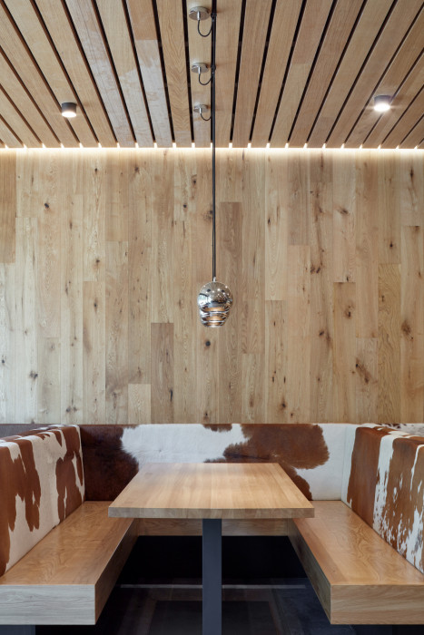 Aparthotel Sv. Vavřinec v Peci pod Sněžkou, ov-a/Jiří Opočenský, Štěpán Valouch